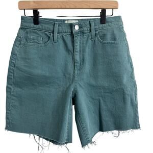 Universal Thread Women's Vintage Bermuda Shorts Green Size 4/27
